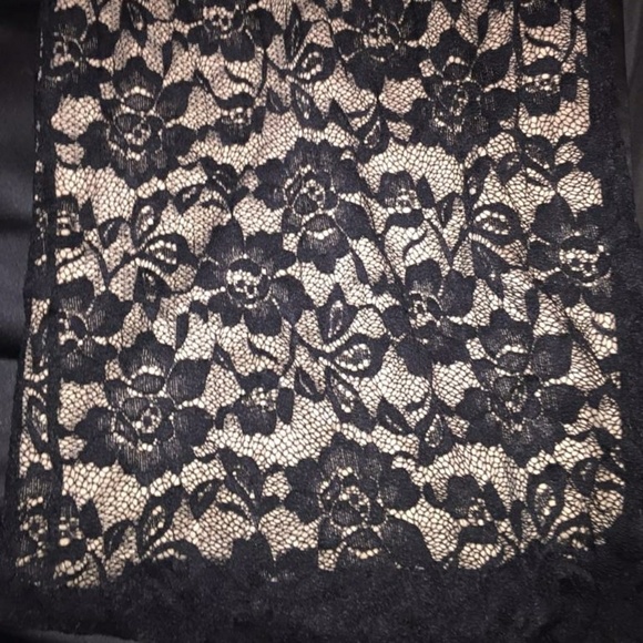 Black lace & beige dress - Picture 4 of 8